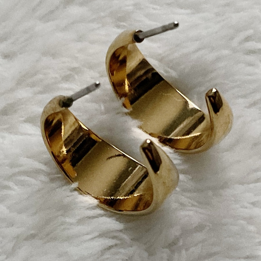 Vintage Gold-Tone Huggie Hoop Earrings – 2 Pair Set – Mini & Small - Picture 6 of 11